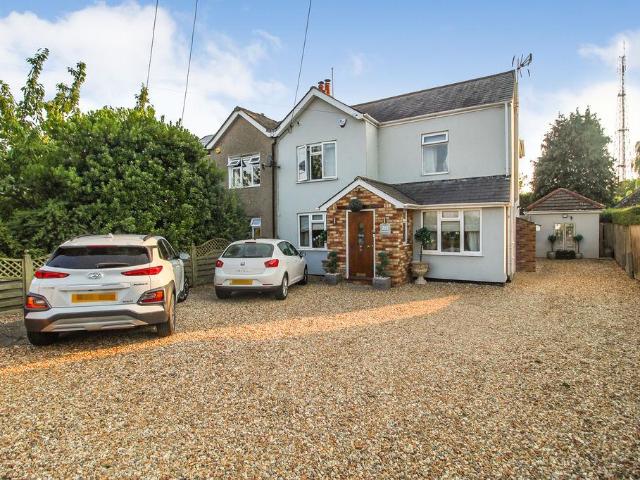 4 bedroom semi detached house for sale