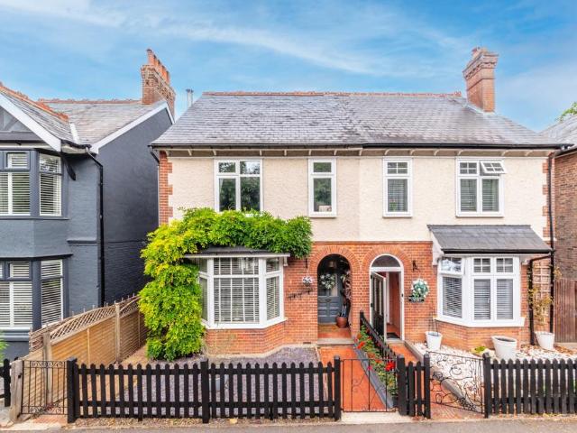 4 bedroom semi detached house for sale