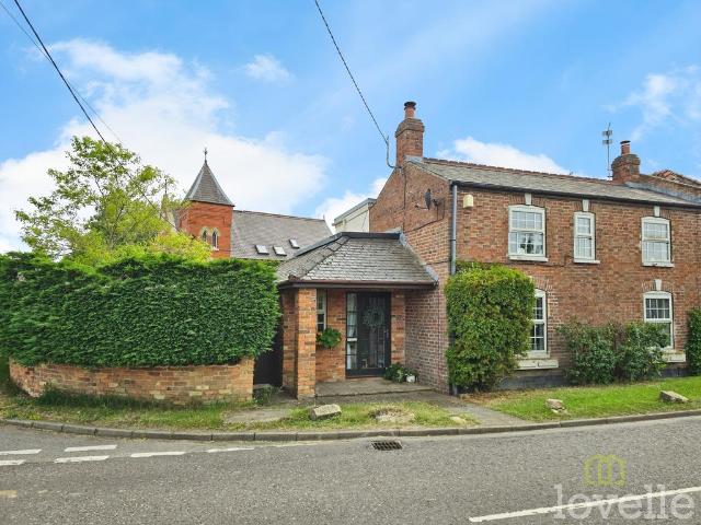 4 bedroom semi detached house for sale
