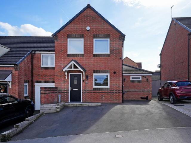 4 bedroom semi detached house for sale