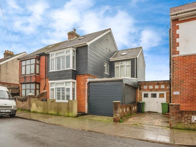 4 bedroom semi detached house for sale