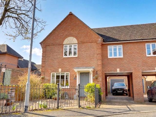 4 bedroom semi detached house for sale