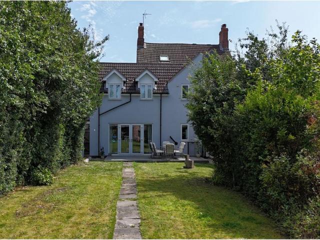 4 bedroom semi detached house for sale