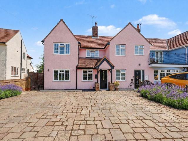 4 bedroom semi detached house for sale