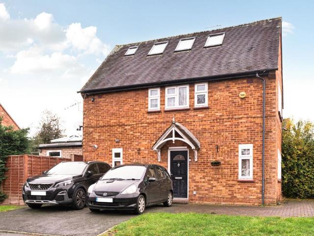 4 bedroom semi detached house for sale