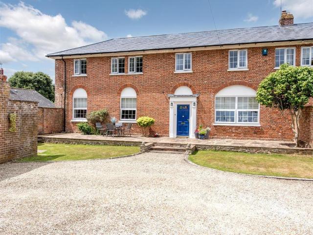 4 bedroom semi detached house for sale