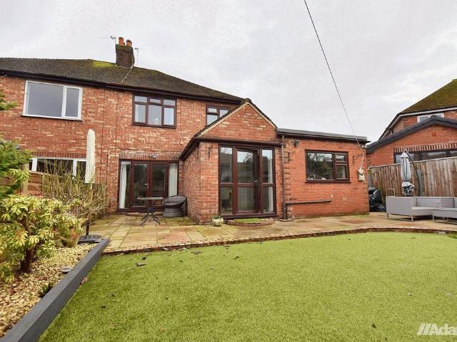 4 bedroom semi detached house for sale