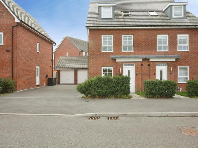 4 bedroom semi detached house for sale
