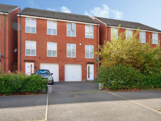 4 bedroom semi detached house for sale