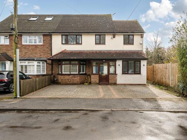 4 bedroom semi detached house for sale
