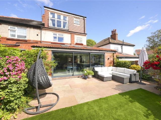 4 bedroom semi detached house for sale