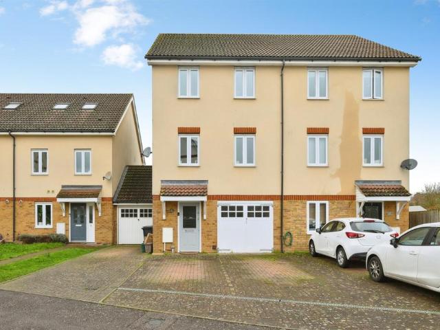 4 bedroom semi detached house for sale