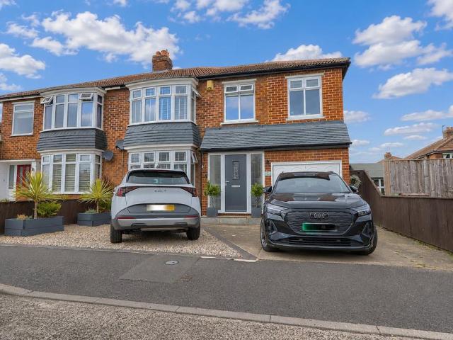 4 bedroom semi detached house for sale