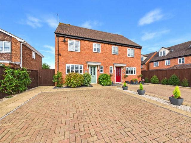 4 bedroom semi detached house for sale