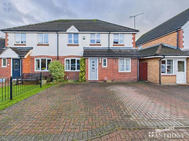 4 bedroom semi detached house for sale