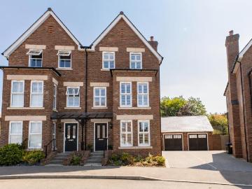 4 bedroom semi detached house for sale