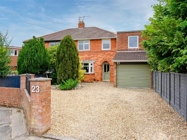 4 bedroom semi detached house for sale