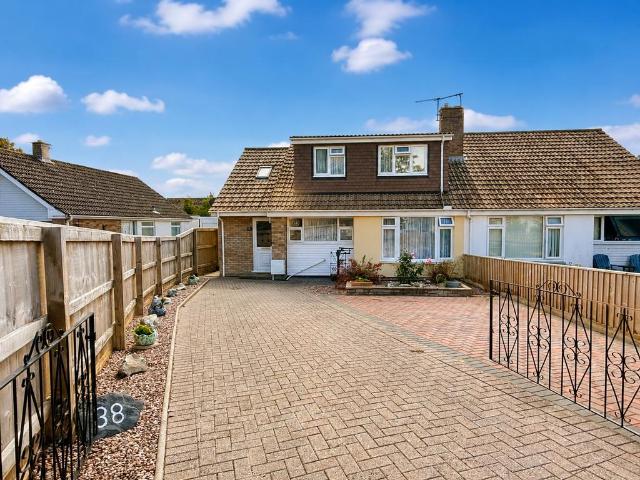4 bedroom semi detached house for sale