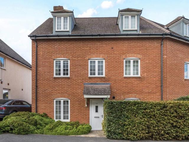 4 bedroom semi detached house for sale