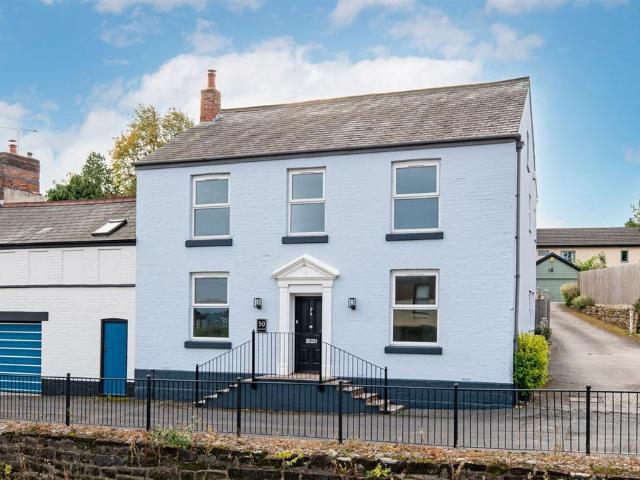 4 bedroom semi detached house for sale