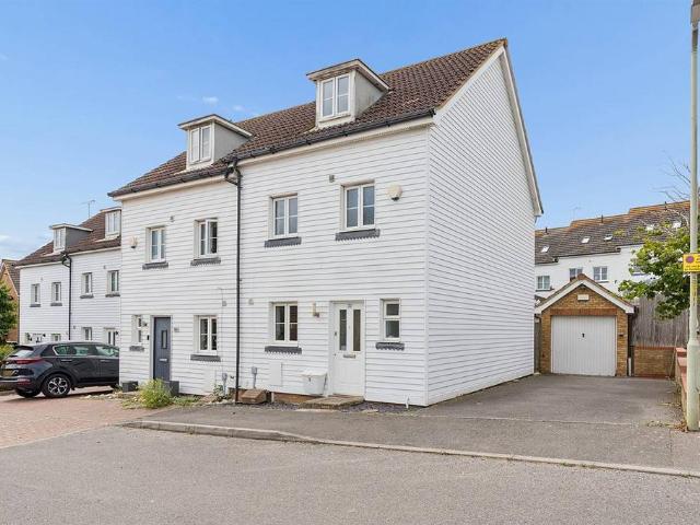 4 bedroom semi detached house for sale