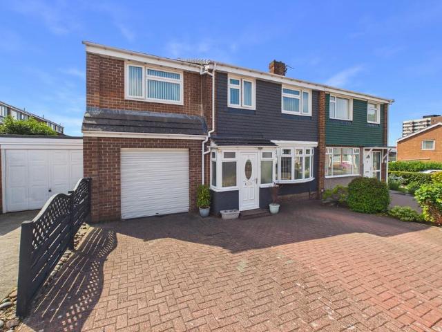 4 bedroom semi detached house for sale