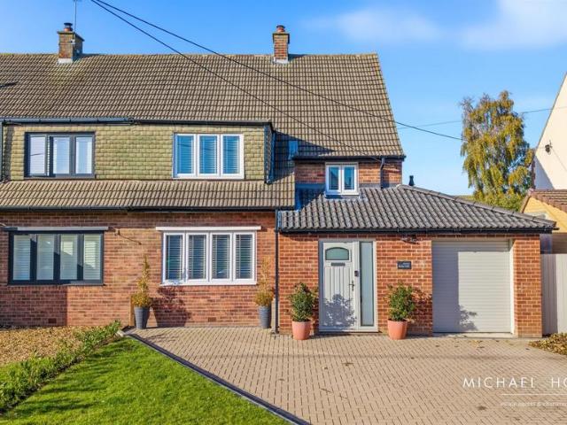 4 bedroom semi detached house for sale