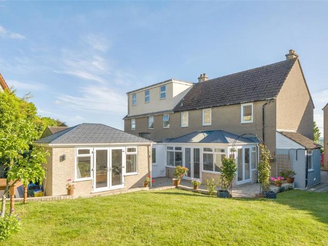 4 bedroom semi detached house for sale