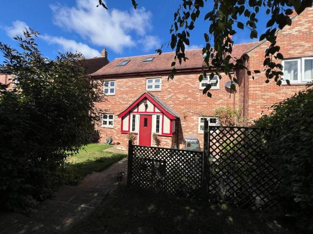 5 bedroom semi detached house for sale