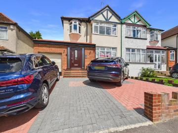 4 bedroom semi detached house for sale