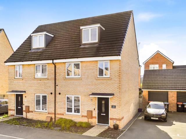 4 bedroom semi detached house for sale