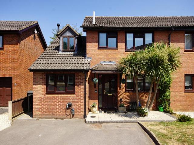 4 bedroom semi detached house for sale