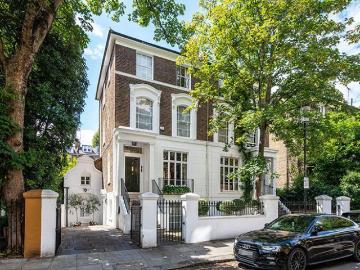 World's End, Enfield, Greater London - Garden