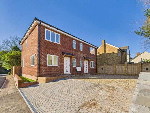 4 bedroom semi detached house for sale