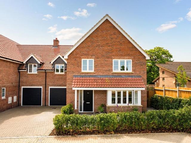 4 bedroom semi detached house for sale