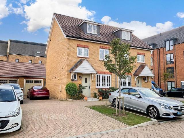 4 bedroom semi detached house for sale