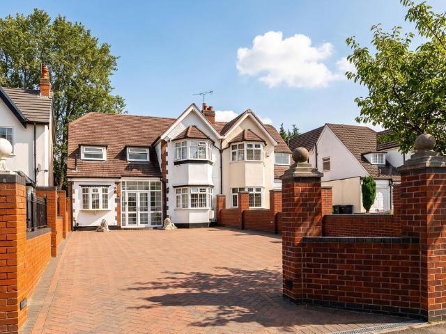 4 bedroom semi detached house for sale