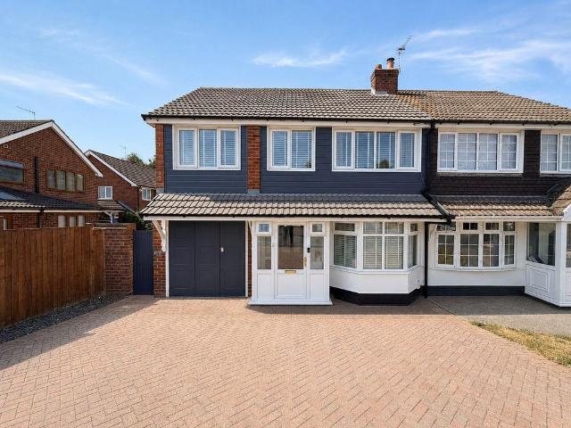 4 bedroom semi detached house for sale