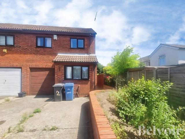 4 bedroom semi detached house for sale