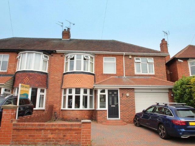 4 bedroom semi detached house for sale