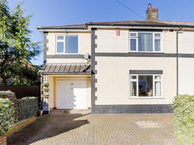 4 bedroom semi detached house for sale