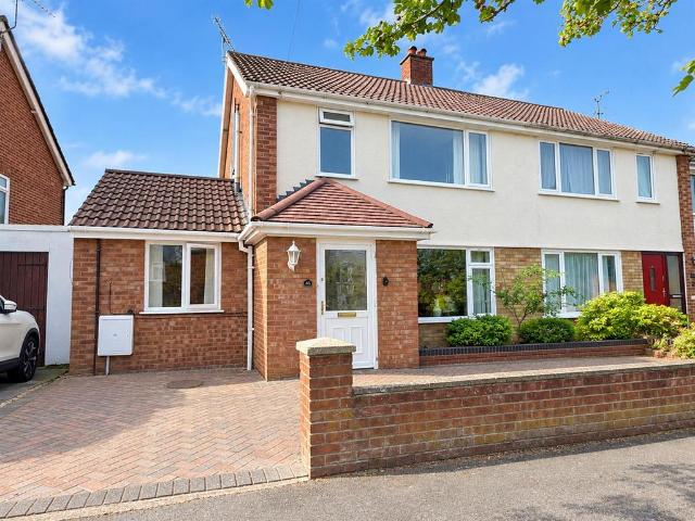 4 bedroom semi detached house for sale