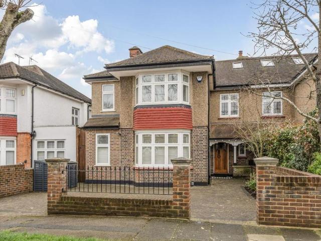 4 bedroom semi detached house for sale