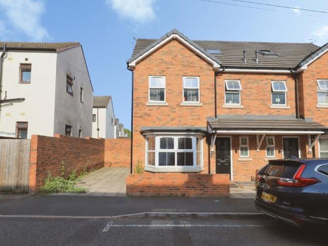 4 bedroom semi detached house for sale