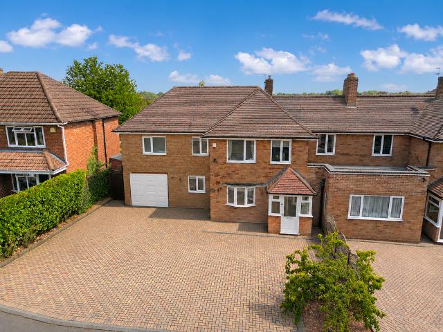 4 bedroom semi detached house for sale