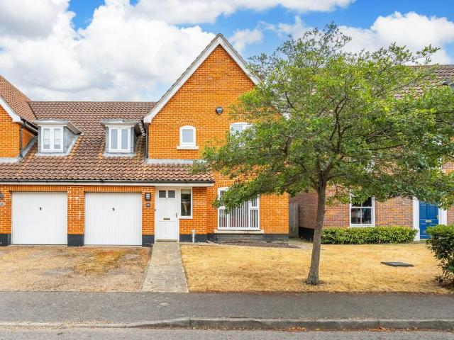 4 bedroom semi detached house for sale