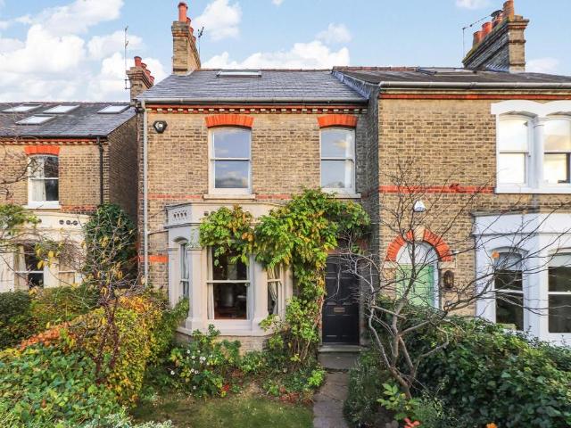 4 bedroom semi detached house for sale