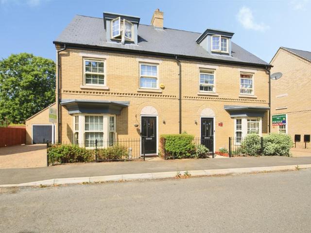 4 bedroom semi detached house for sale