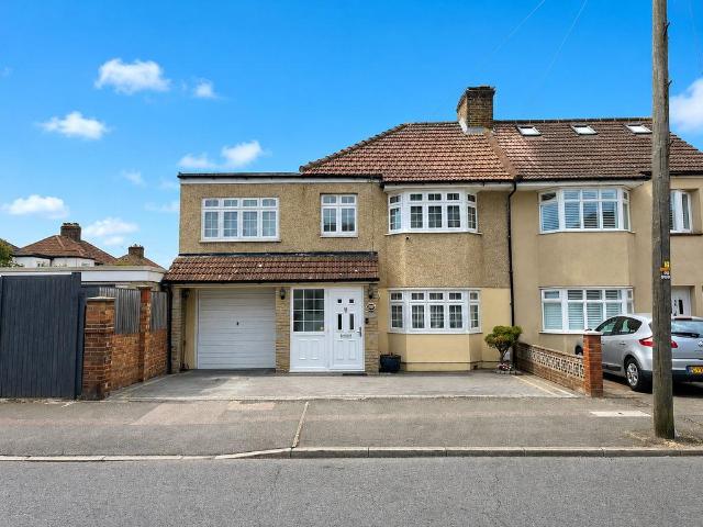 4 bedroom semi detached house for sale