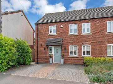 4 bedroom semi detached house for sale